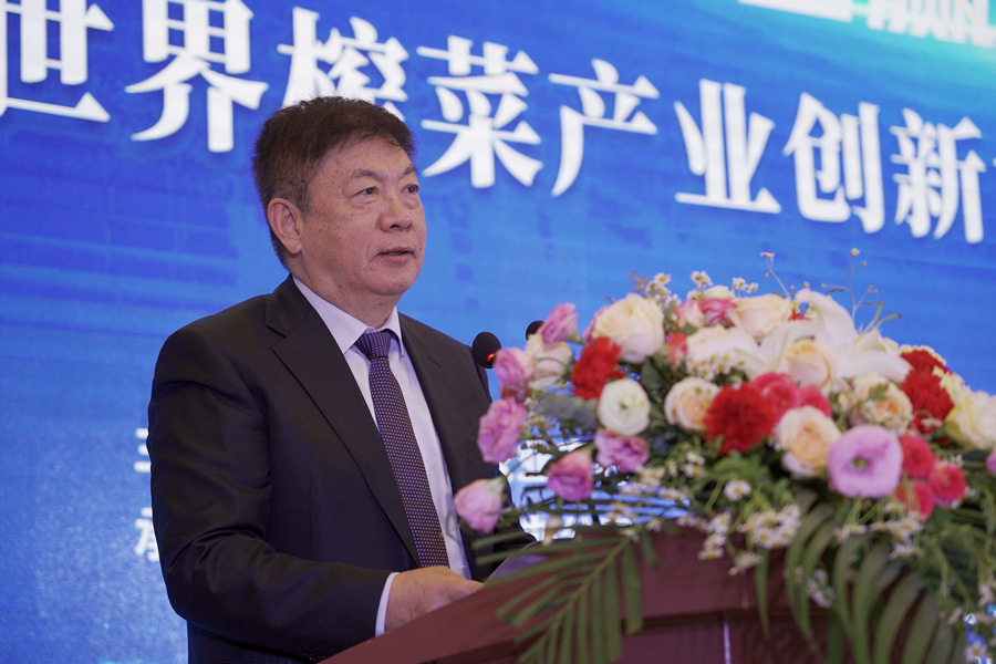 农业农村部原总农艺师、中国合作经济学会会长孙中华致辞。