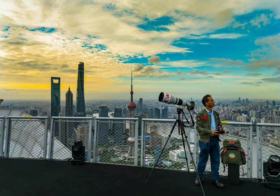 王正坤，首批&ldquo;重庆城市影像师&rdquo;，重庆市摄影家协会副主席。中国摄影家协会会员、全国抗震救灾优秀摄影家、中国著名高空摄影师、重庆十大摄影家、中国艺术摄影学会会员、中国新闻摄影学会会员。