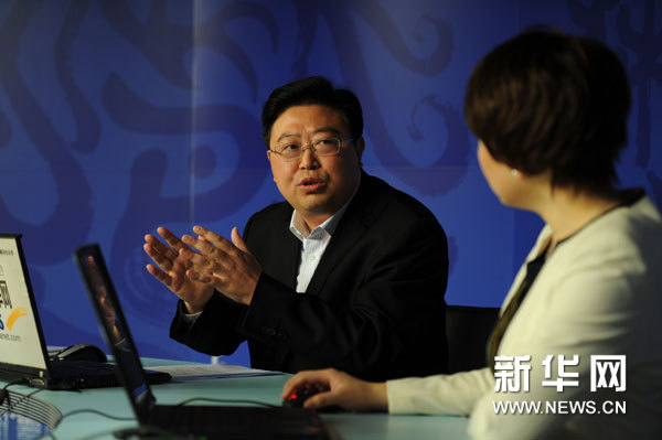 中共巫山县委副书记,巫山县人民政府县长李春奎做客新华网