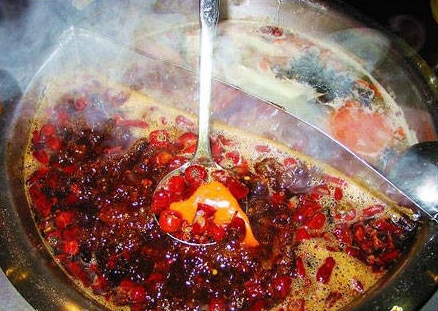 清汤非重庆火锅 谁说了算?