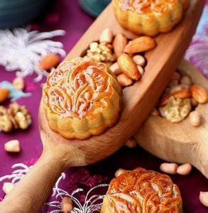 五仁月饼,躺着也中枪