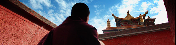 紅與藍，甘南藏地的顏色印象